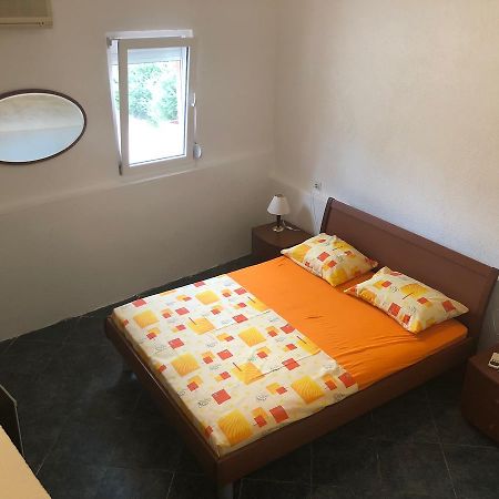 Apartmani Pavicevic ポドゴリツァ エクステリア 写真