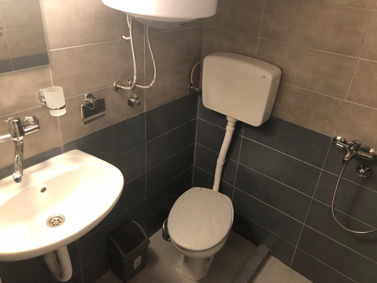 Apartmani Pavicevic ポドゴリツァ エクステリア 写真