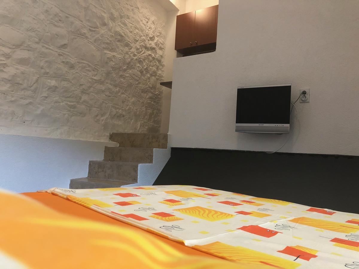Apartmani Pavicevic ポドゴリツァ エクステリア 写真