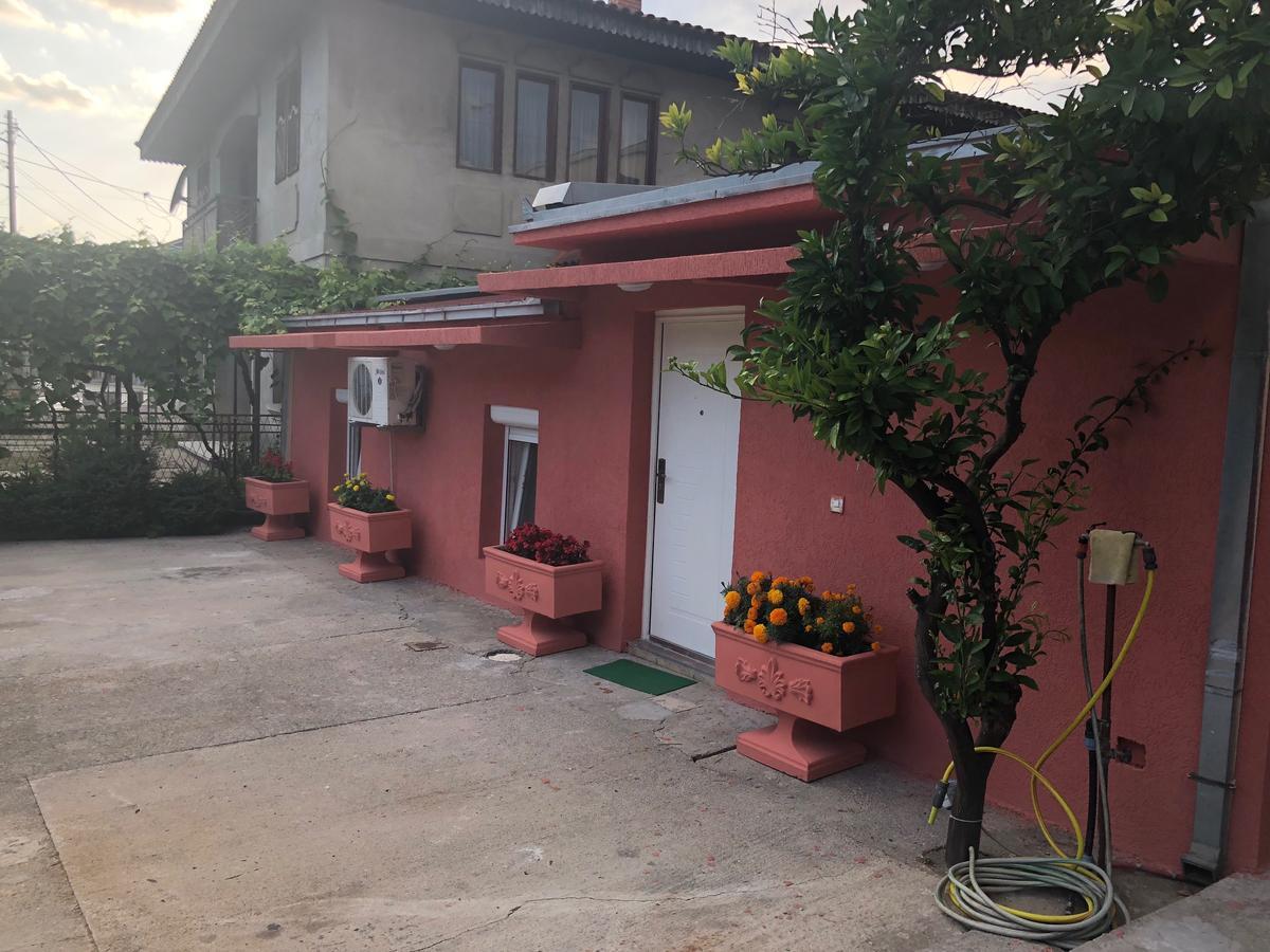 Apartmani Pavicevic ポドゴリツァ エクステリア 写真